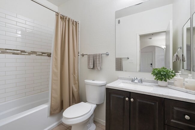 Building Photo - Scottsdale Condo!