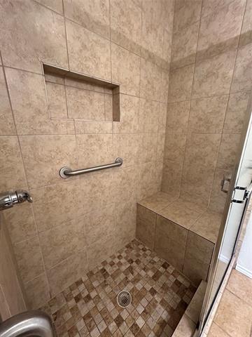 Building Photo - 7516 Woodhaven Dr
