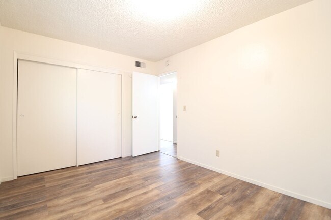 Building Photo - PLACE-NOR712