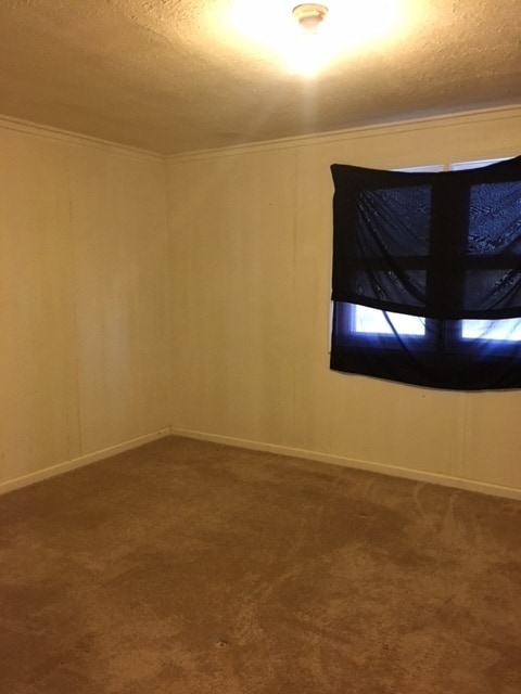 Building Photo - Two Bedroom One Bath Home In Huntington