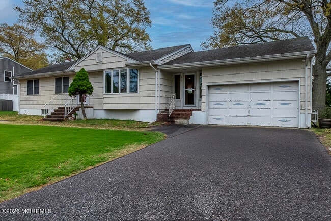 Building Photo - 614 Dow Ave