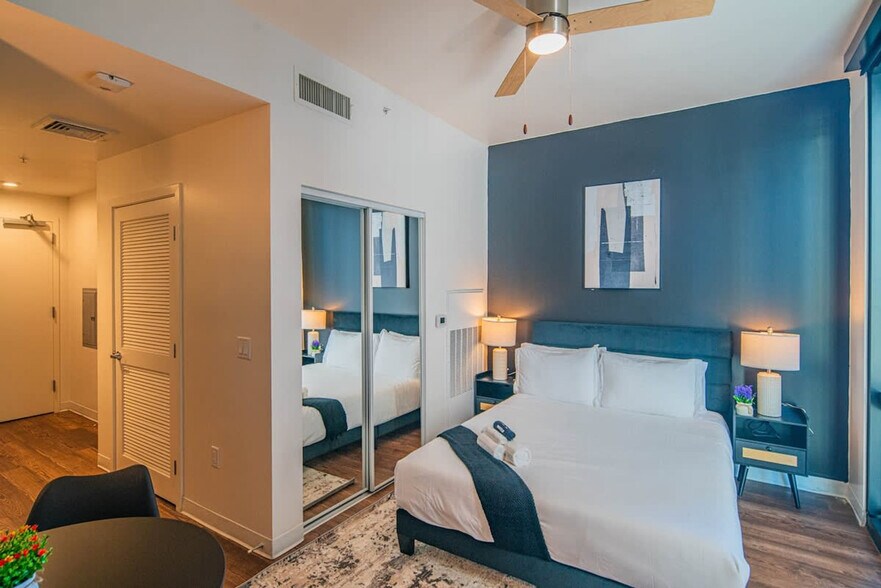 Building Photo - 700 N 4th St