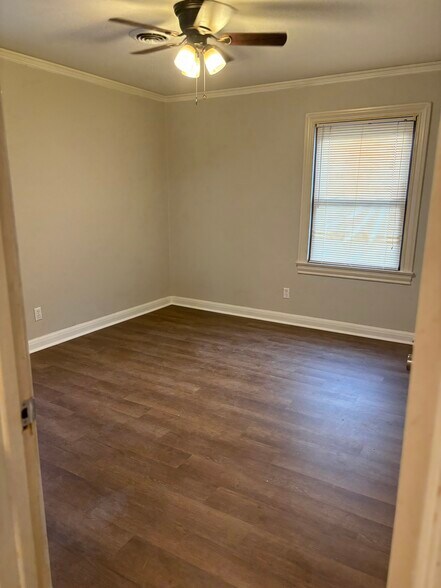 Bedroom 3 - 909 S Milam St