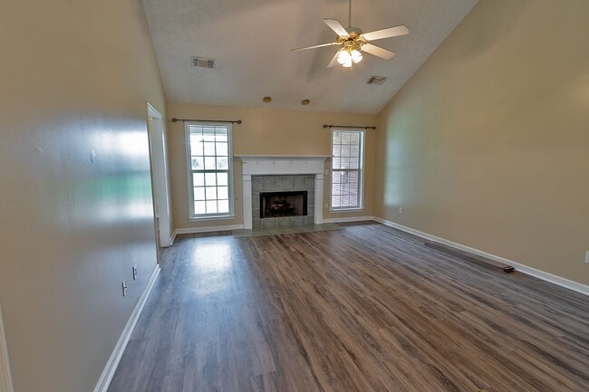 Building Photo - Prattville Rental available now!