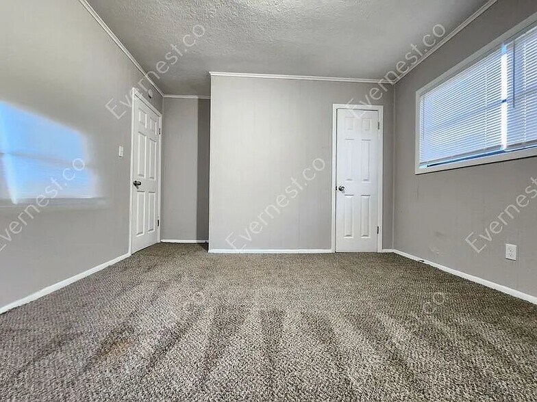 Building Photo - 9121 Morris Dr SW