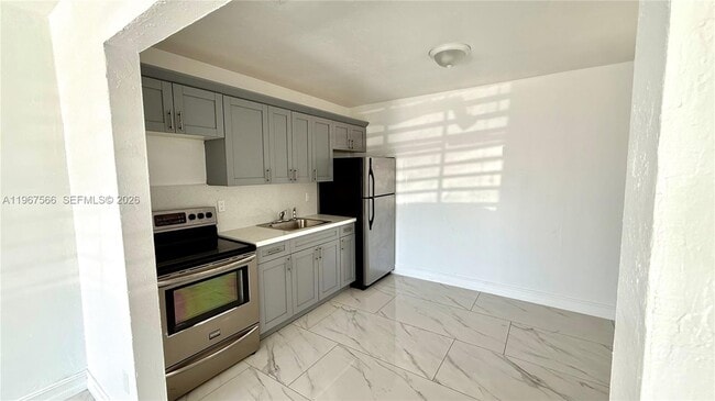 Building Photo - 2371 NW 61st St