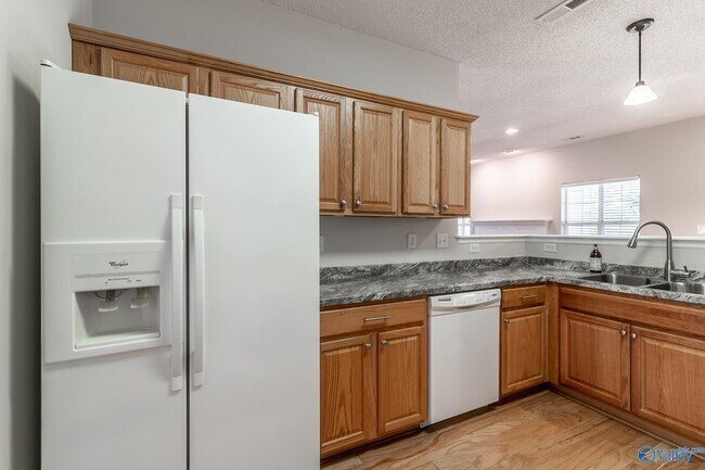 Building Photo - 114 Clover Ridge Dr