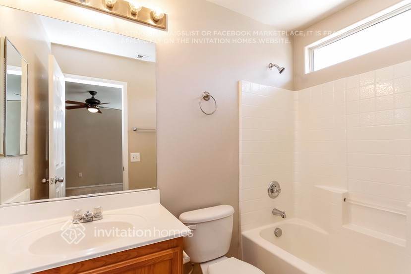 Building Photo - 6554 E Coronado Canyon Ave