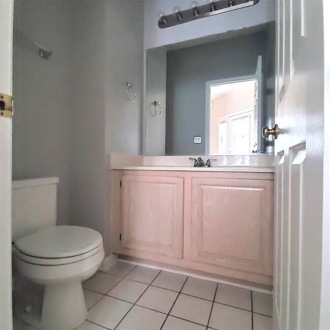 Building Photo - 147 Polaris Dr