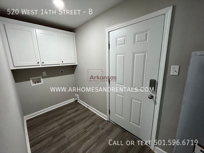 Building Photo - 520 W 14th St