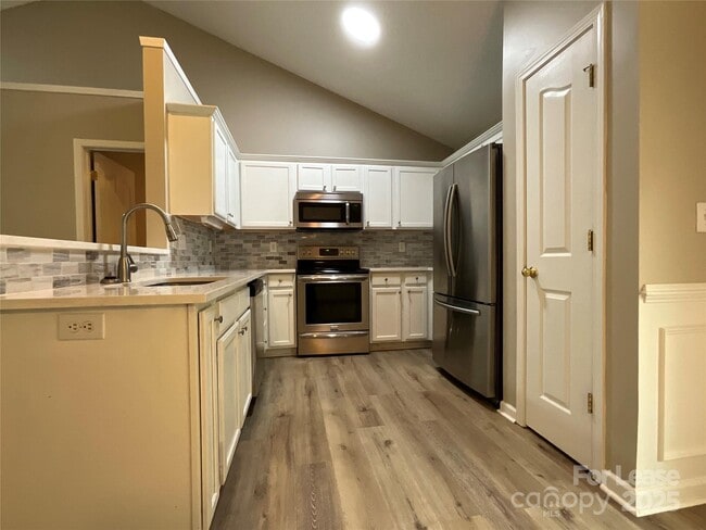 Building Photo - 13703 Shiella Caruth Dr