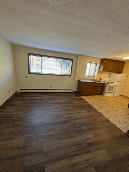 Building Photo - 464 Maryland Ave W