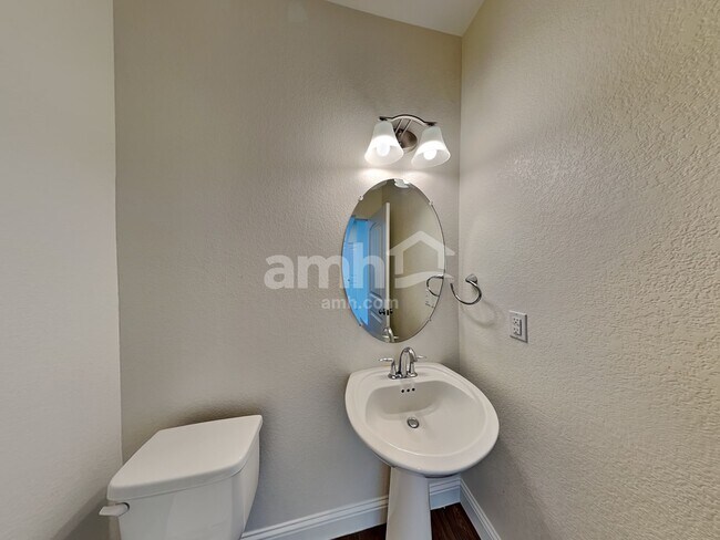 Building Photo - 12749 Ventana St