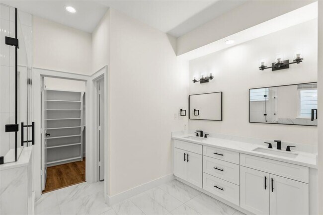 Building Photo - 1812 Palmetto Landing Dr
