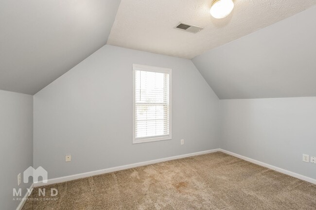 Building Photo - 738 Edgeley Ln