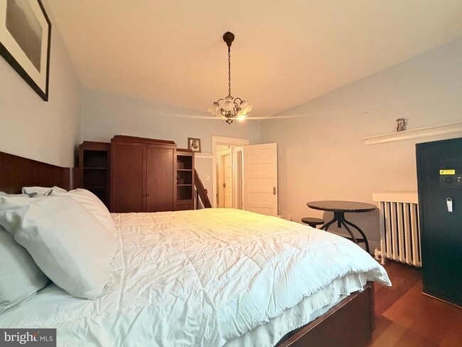 Building Photo - 3119 South Dakota Ave NE