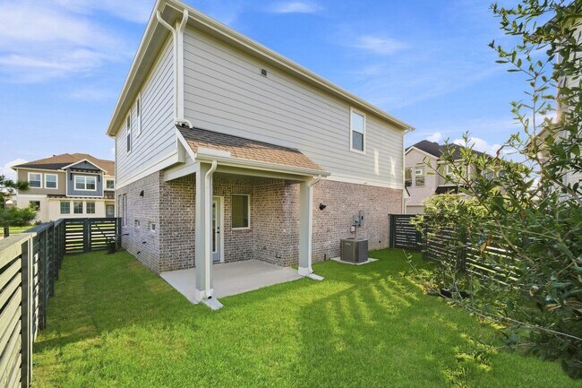 Building Photo - 21202 Creeping Bentgrass Dr