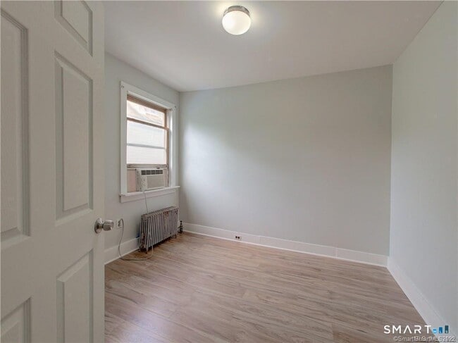 Building Photo - 251 Williams St