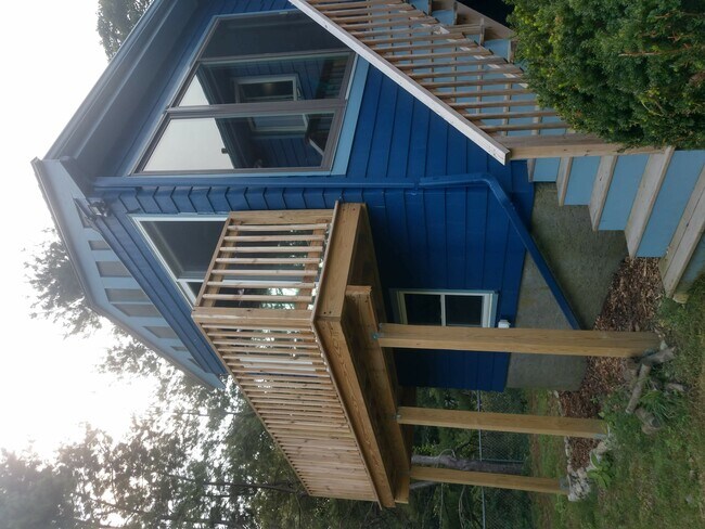 Building Photo - 19 Norton St