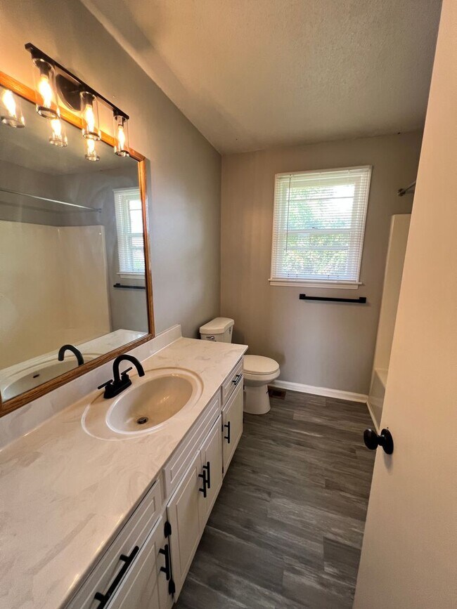 Building Photo - Remodeled home with Basement