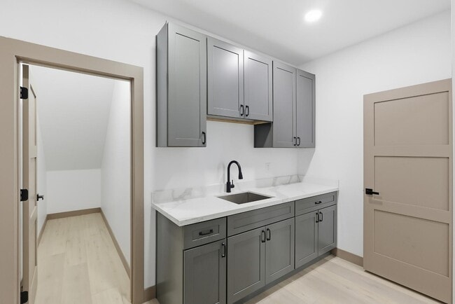 Building Photo - 2813 E St