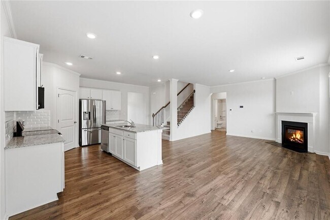 Building Photo - 6000 Screech Owl Dr