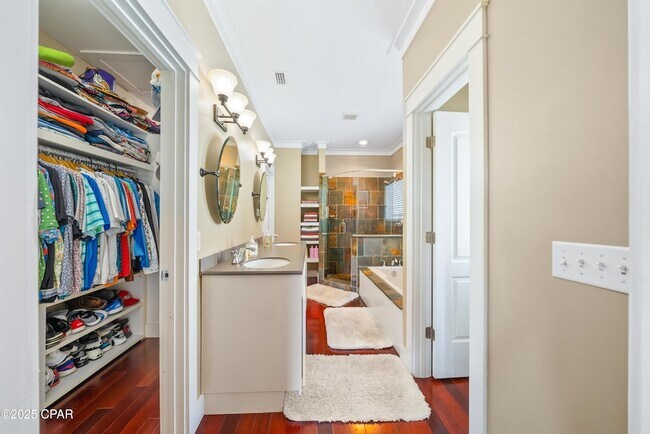 Building Photo - 408 Savannah Park Way