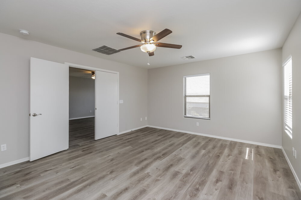 Building Photo - 30846 N Bramwell Ave