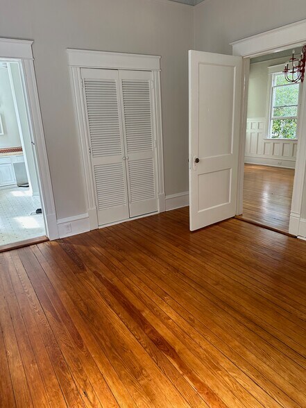 Building Photo - 114 S 5th Ave