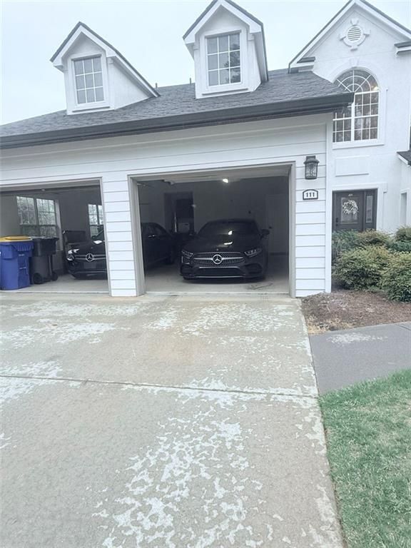 Building Photo - 2015 Barrett Lakes Blvd