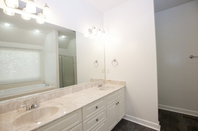 Building Photo - "Modern 3-Bedroom Home with 3 Full Bathrooms and Spacious Living Areas in Vass, NC!"