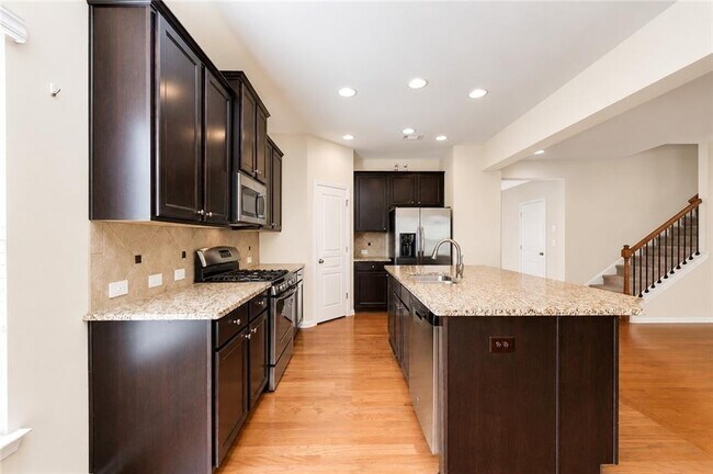 Building Photo - 7245 Rocking Horse Ln
