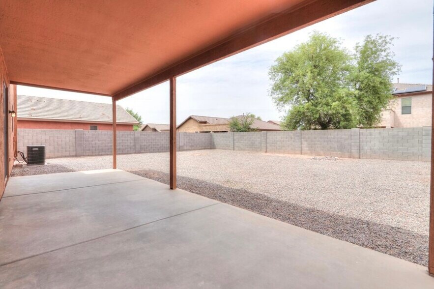 Building Photo - 45694 W Ranch Rd