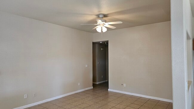 Building Photo - 1404 N Fulgham St