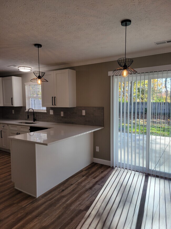 Building Photo - 12920 St Andrews Way