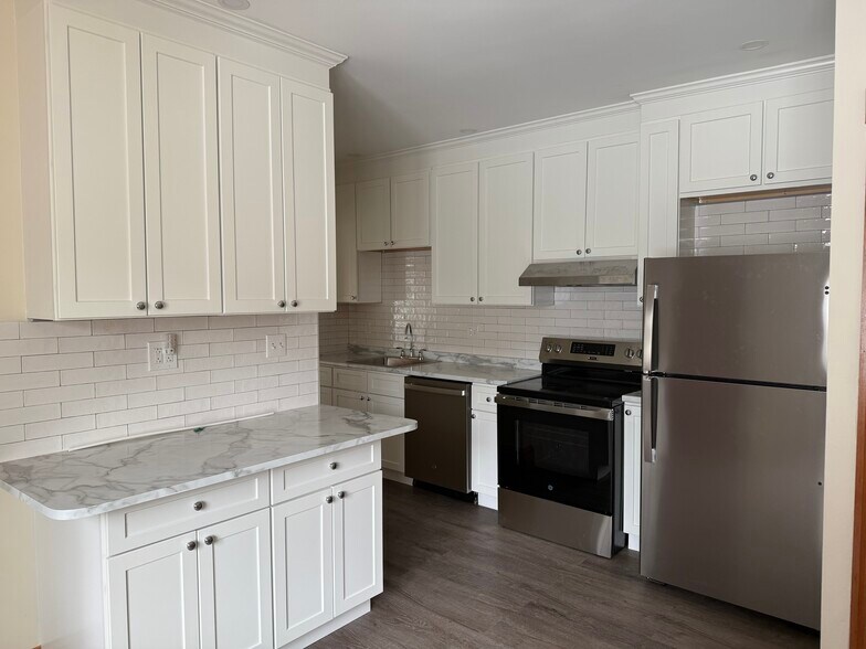 Building Photo - 36 Arbella St