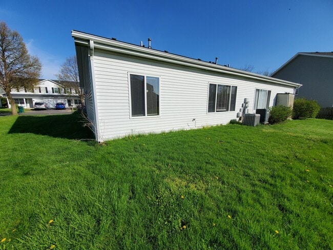 Building Photo - 13927 S Oakdale Cir