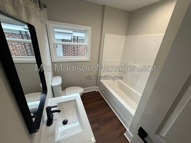 Building Photo - 1210 W 42nd St