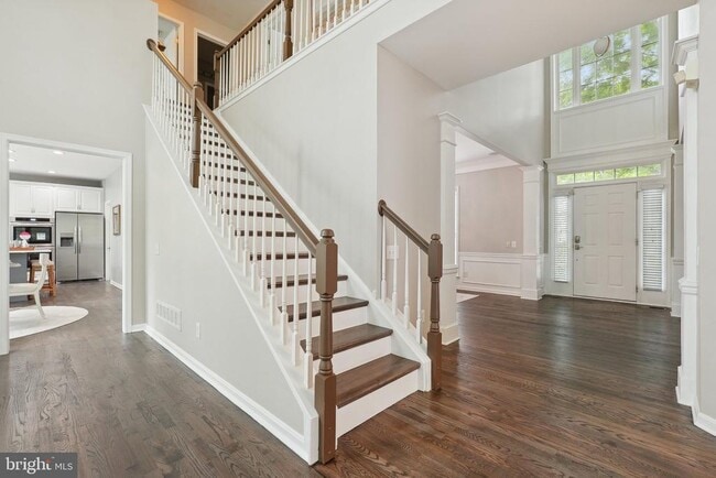 Building Photo - 51 Knickerbocker Ln