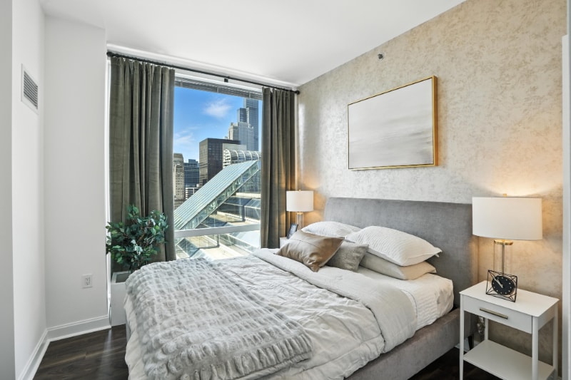 Building Photo - 141 W Wacker Dr