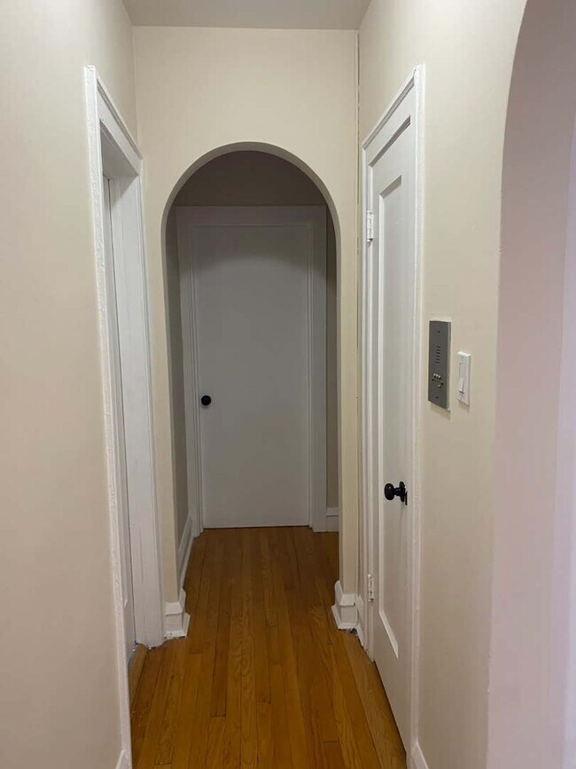 Building Photo - 1729 W 91st St
