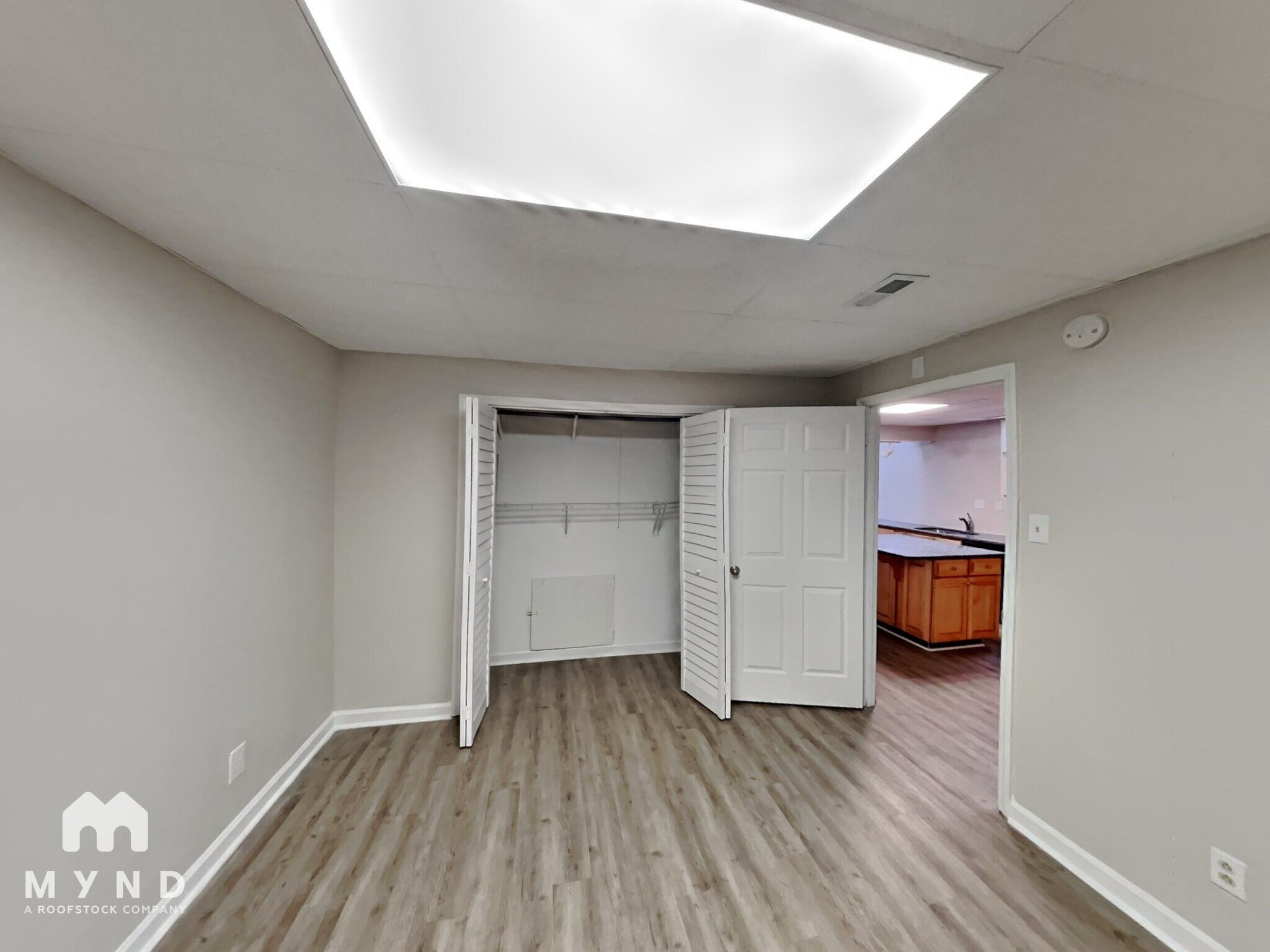 Building Photo - 400 Woodstream Dr