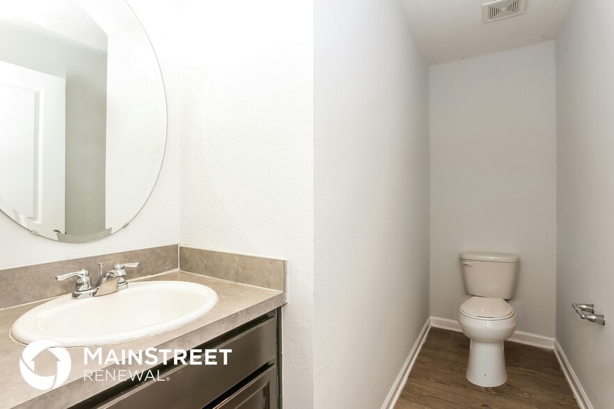 Building Photo - 558 Eiseman Wy