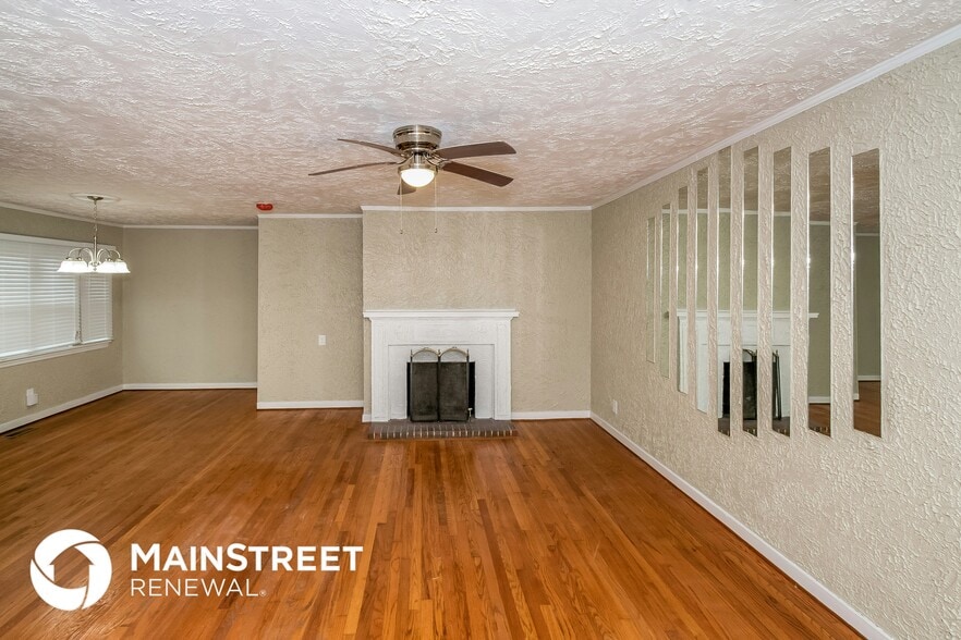 Building Photo - 104 14th Ct NW