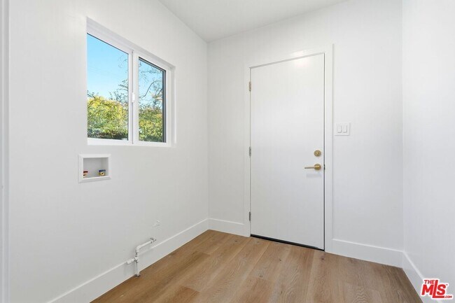 Building Photo - 12455 Milbank St