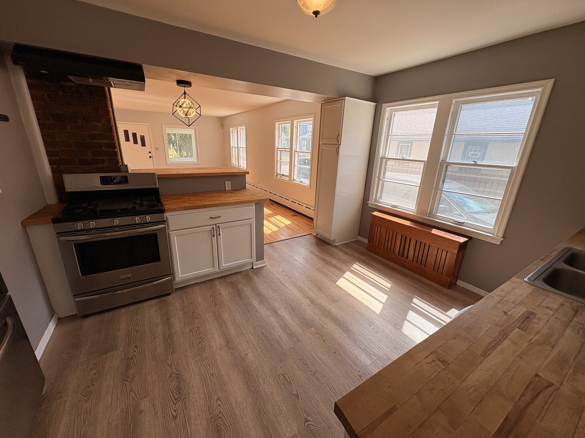 Kitchen - 2424 5th Street NE