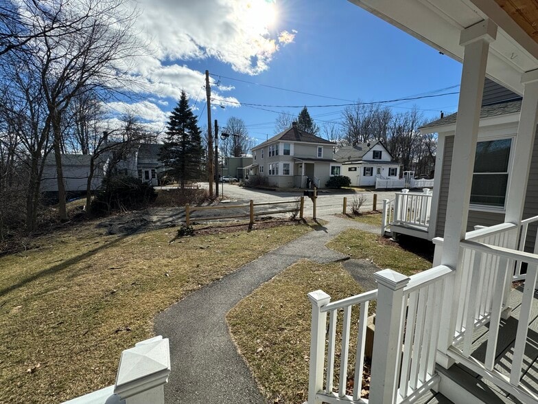 Building Photo - 40 Wilford St