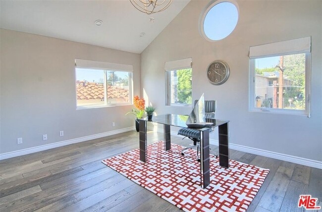 Building Photo - 2906 2nd St