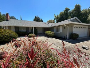 Building Photo - 3BR/2BA Single-Story Home in Walnut Creek’...