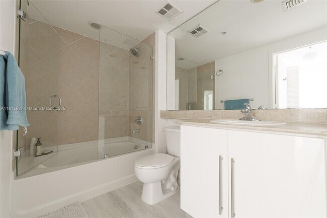 Building Photo - 335 S Biscayne Blvd